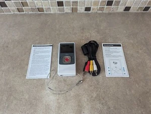 CISCO FLIP VIDEO ULTRA HD 4GB 120 MINUTES U1120W CAMERA M6-3(3) - Picture 1 of 12