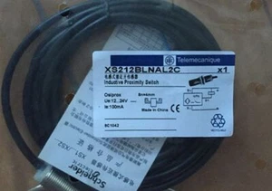 NEW Schneider XS212BLNAL2C IN BOX #LRR - Picture 1 of 1