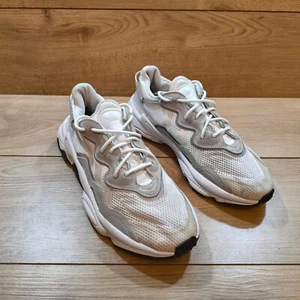 Herren Adidas Ozweego Größe 10 UK / 44 2/3 EU - Bild 1 von 13