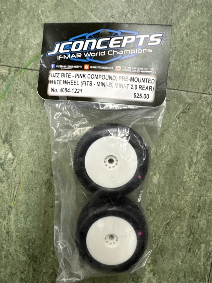 Jconcepts Fuzz Bite Pink Mounted White Wheel Mini-T 2.0/Mini-B Rear 40841221 - Image 1 of 1