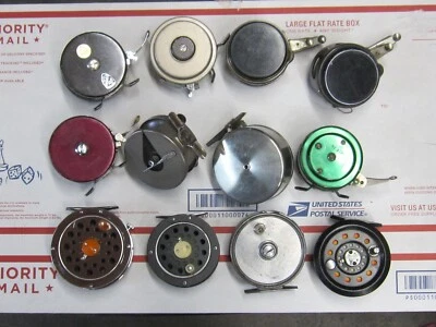 Lote de 12 carretes de pesca con mosca de colección para coleccionistas automáticos y manuales EE. UU. y Japón Foto 1 de 4