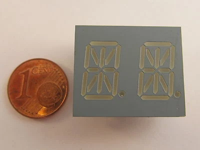 Pantalla doble Kingbright PDA54-11YWA 13,8mm (0,543") 14 segmentos, amarillo, gema ánodo  - Imagen 1 de 3