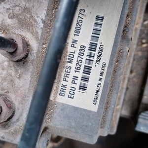 2002 Chevrolet Tracker ABS Anti Lock Brake Pump OEM 18025773 - Foto 1 di 4