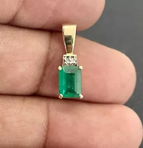14KY Gold Emerald and Diamond Pendant (PB278) - Picture 1 of 7
