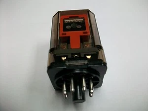 SCHRACK 24V. DC. DPDT 10A RELAY- 8 PIN OCTAL P/N11D10/24 - Picture 1 of 4