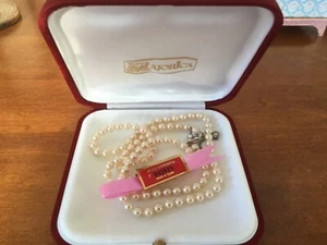 MAJORICA GENUINE FAUX PEARLS NECKLACE 28 INCHES ORIGINAL BOX PAPERS FROM SPAIN - Picture 1 of 5