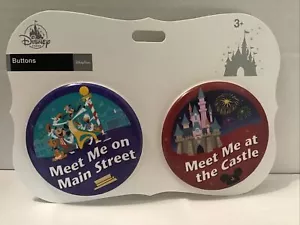 Spilla a bottone originali Parchi Disney MEET ME ON MAIN STREET / MEET AT CASTLE 2 3 - Foto 1 di 5