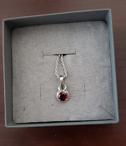 Collier pendentif nœud grenat rond solitaire infini amour LIVRAISON GRATUITE - Photo 1/6