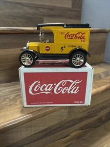 Coca Cola ERTL Replica 1913 FORD Model T Van Coin Bank - Foto 1 di 7