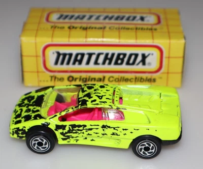 Matchbox MB22 Lamborghini Diablo Neon with Black & Pink Interior - Image 1 of 3