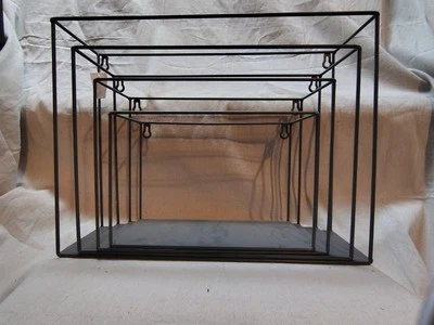 Estantes decorativos con marco de metal inspirados en caja de sombras decoración o ahorro de espacio 4 Foto 1 de 4