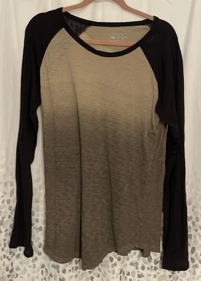 IO Woman's Ombre Scoop Neck Long Sleeve Organic Cotton Casual T-Shirt Size Large - Image 1 of 4