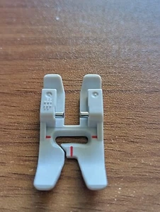Pfaff pied antiadhésif téflon pour machine à coudre ITD Pfaff 820664096 - Imagen 1 de 9