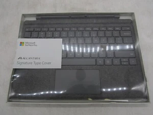 Microsoft Alcatara Signature Type Cover Keyboard - Picture 1 of 3