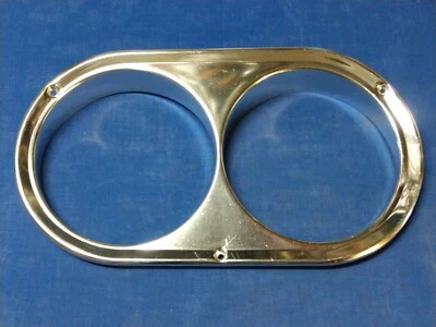 Mopar Headlight Door Bezel LH 1960-62 Plymouth Valiant # 2195559  - Imagem 1 de 4