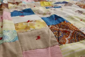 "Trapunta patchwork vintage fatta a mano multicolore a pezzi 66"" x 76" - Foto 1 di 9