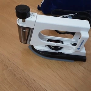 Sanyo Travel iron Dual Voltage W/sprayer Works Great - Picture 1 of 10