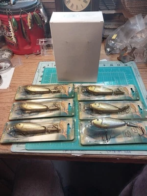 Nos Rollo Minnow Lure 5 Inch Dealer Box Of 6 Gold/silver Jointed Tail  - Image 1 of 4