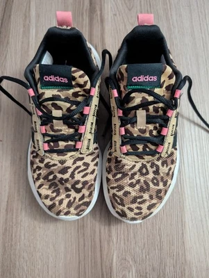 Adidas Cloudfoam Niñas Estampado Leopardo Tenis Rosa, Talla 4 Foto 1 de 4
