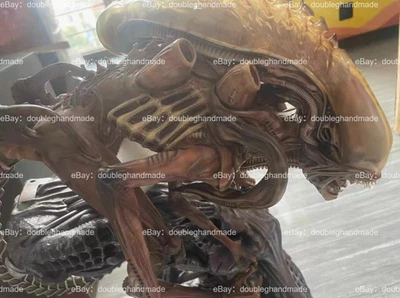 Sideshow Collectibles 400317 外星人战士模型雕像独家版 — 第 1/4 张图片