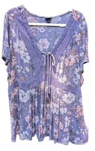 Torrid Damen Häkel Babydoll Top Größe 4 Blumenmuster vorne zum Binden fließend Cottagecore - Bild 1 von 8