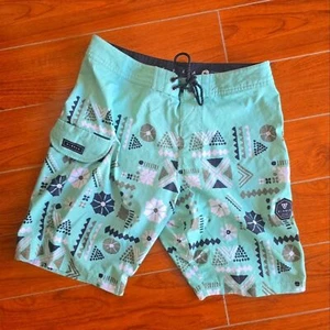 Men's Vissla Green Board Shorts Quick-Dry Swimwear size 31 - Picture 1 of 8
