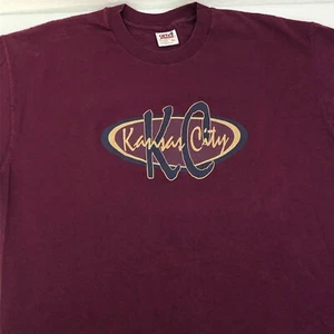 Vintage ANVIL Kansas City KC Grafik T-Shirt L/XL weinrot Einzelnaht hergestellt in den USA - Bild 1 von 9