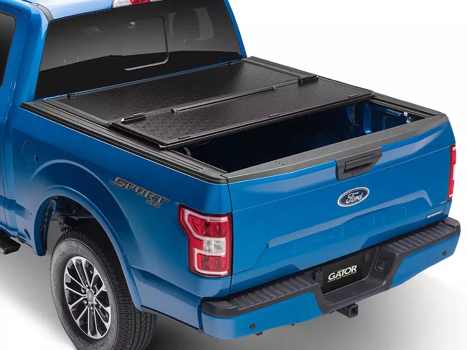 Gator EFX Hard Tri-Fold Tonneau Cover Fits 2021-2023 Ford F-150 5'7" Bed Foto 1 de 4
