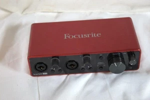 Focusrite Scarlett 2i2 4th Gen USB Audio Interface - Picture 1 of 8