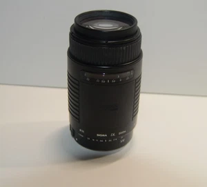 SIGMA 75-300mm F/4-5.6 DL AF Super Zoom Lens for AF CANON TESTED - Picture 1 of 3