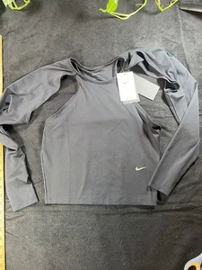 Camisa Nike Dryfit Nueva con Etiquetas Para Mujer Calce Ajustado Negra Sin Pitless Mediana DEFECTUOSA - Imagen 1 de 14