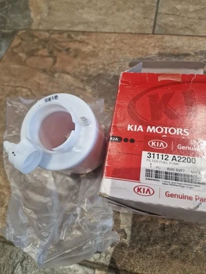 GENUINE NEW KIA CEED 1.4 TANK FUEL PUMP FILTER 2015-2018 - Image 1 of 3