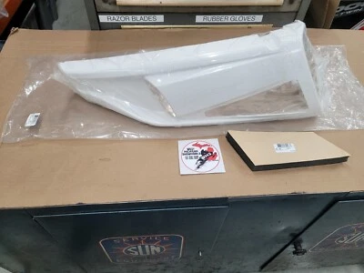 Panel lateral superior Arctic Cat t570 Bearcat 2000 lt xt touring blanco 2718-801 cantidad 1 Foto 1 de 4