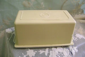 Vintage Tupperware Butter Geschirrspüler 638-10 Ernte Gold mit 639-9 Mandelbasis - Bild 1 von 6