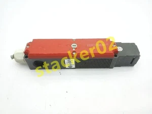 Interruptor de seguridad TP4-537A024M USADO envío rápido por prueba FedEx - Imagen 1 de 7