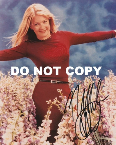 MELISSA JOAN HART - Sexy 8x10 Photo Hand Signed Autograph with COA Photograph Cover