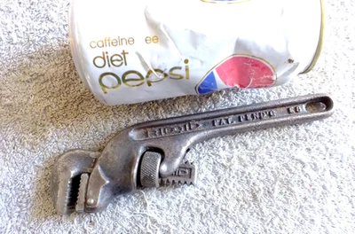 RIDGID RIDGE TOOL 8" OFFSET PIPE WRENCH # E8 GOOD CONDITION MADE IN USA - Image 1 of 2