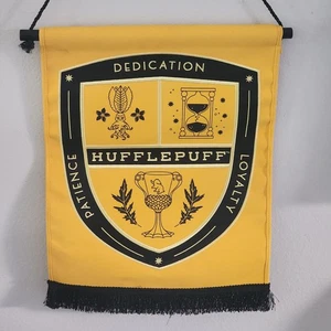 Hufflepuff Attribute Banner Wizarding World Of Harry Potter Universal Studios - Bild 1 von 4
