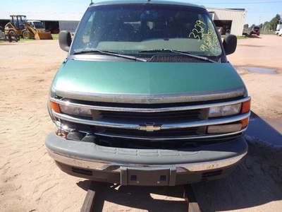 Driver Corner/Park Light Side Marker Upper Fits 96-02 EXPRESS 1500 VAN 212219 - Image 1 of 4