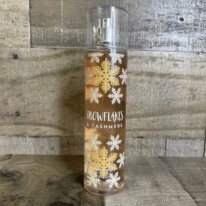 Bath & Body Works Snowflakes & Cashmere Body Mist Perfume Fragrance Spray - Picture 1 of 6