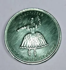 Pierrettes 1984 'Emblem Cleo' Aluminum Mardi Gras Doubloon Token- Green Color - Picture 1 of 3