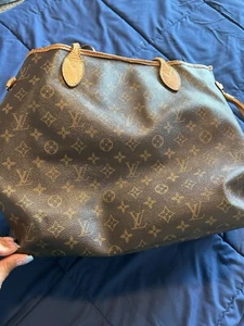 Authentic LV Large Neverfull Tote & Pochette Bag - Picture 1 of 15