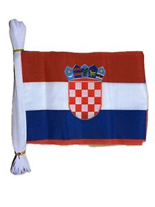 Drapeaux nationaux croates petits 3 mètres (10 drapeaux) coloré