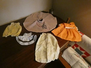 Lote Ropa Muñeca Hecha a Mano Color Otoño Vestidos Mameluco Faldas Lana Cordero De Colección - Imagen 1 de 10