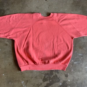 80s VINTAGE SALMON PINK RAGLAN SWEATSHIRT SZ L CLASSIC WARDROBE STAPLE 70s - Picture 1 of 16
