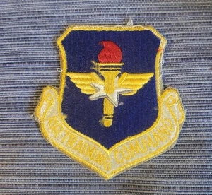 Vintage USAF TRAINING COMMAND Uniform Abzeichen Patch Luftwaffe 3" - Bild 1 von 2