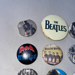 20x Vintage 1980s/1990s Rock Band & Pop Cult Badges. The Who, The Beatles, AC/DC - Picture 1 of 9