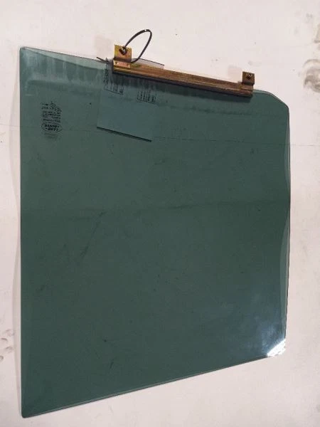  后乘客门玻璃适合 Land Rover Discovery 2000 - 2004  — 第 1/4 张图片