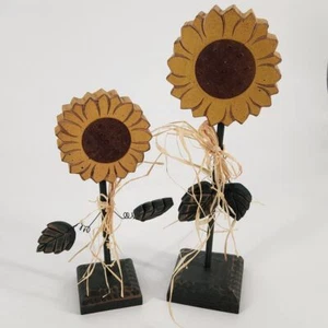 Set 2 girasoli in legno intagliato da appoggio decorazione casa casetta estiva - Foto 1 di 5