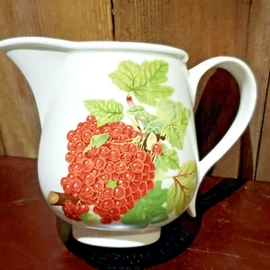 Portmeirion POMONA Milchkännchen Krug 4" hoch 1,5 Tasse rote Johannisbeere Obst Keramik - Bild 1 von 3